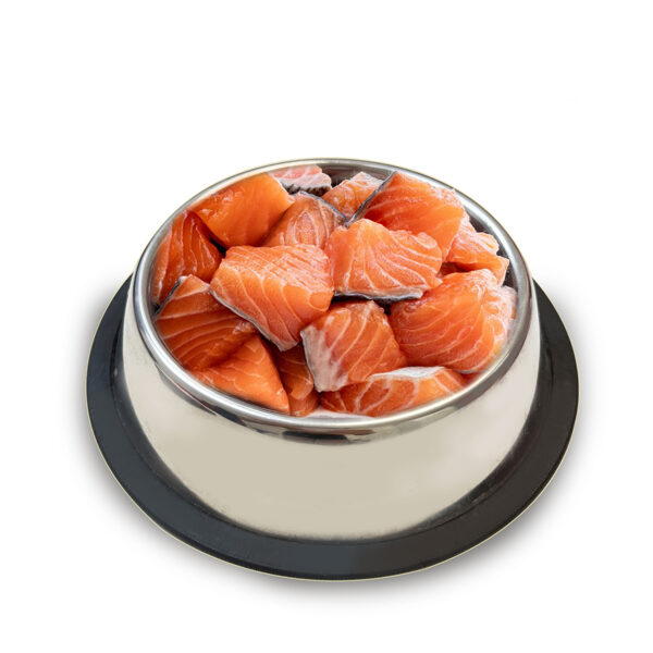 FALCO pieces of salmon meat 500 g