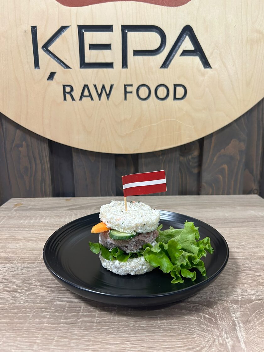 ĶEPA gatavotais burgers suņu brančam